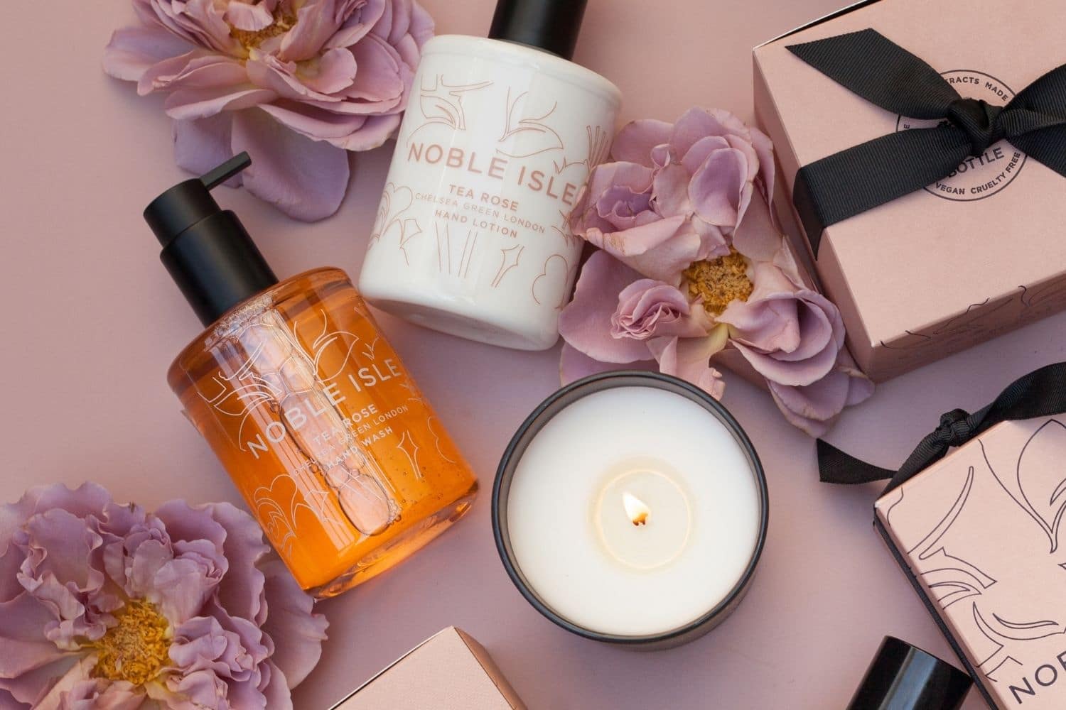 Luxury Tea Rose Shower Gel and Candle Duo